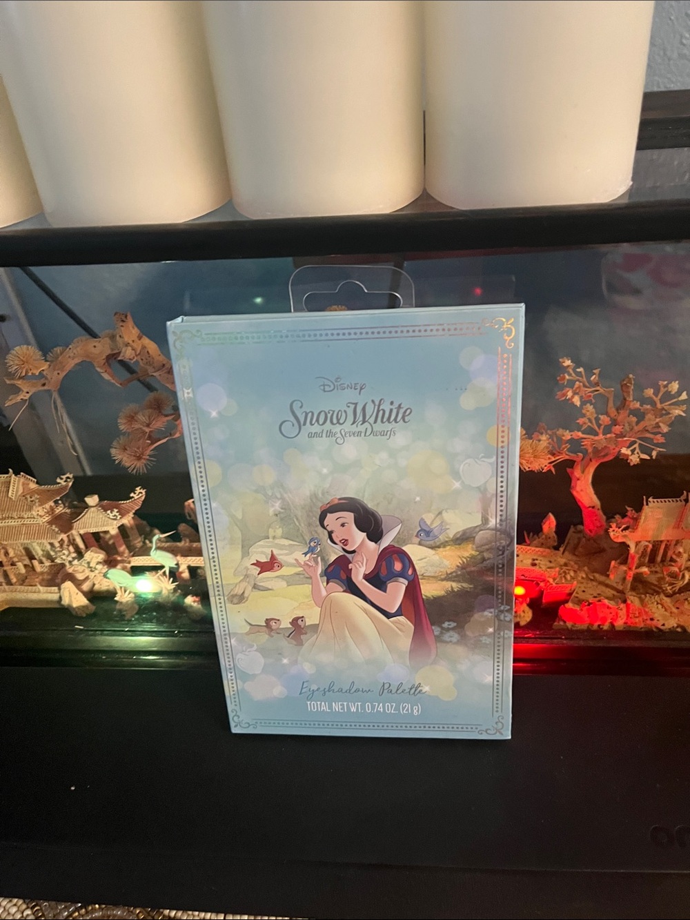 Disney Snow White Eyeshadow Palette - Blue, Cream & Red Artwork
